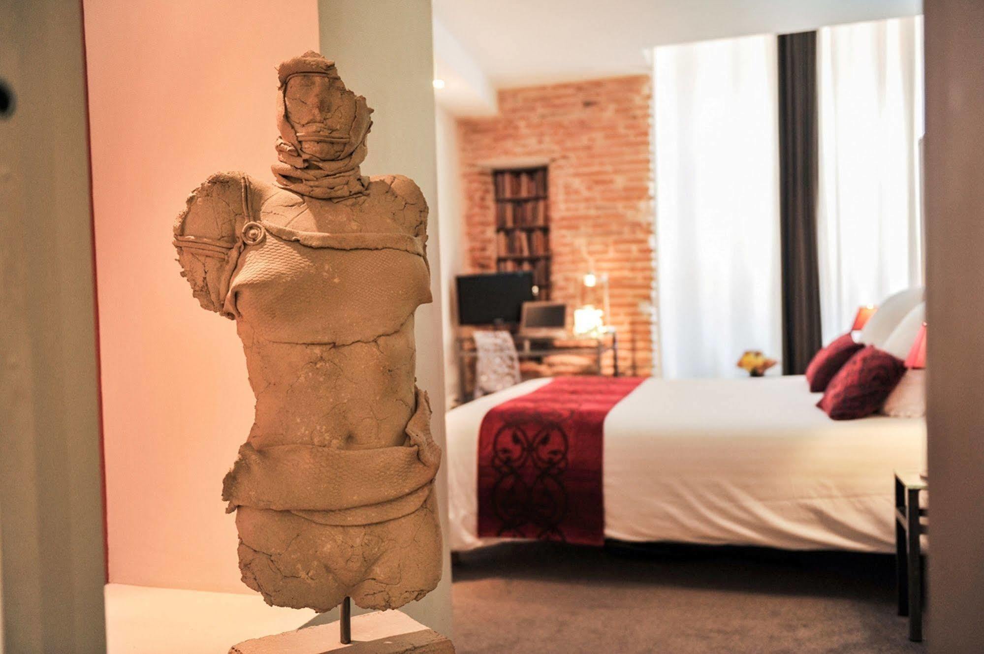 Des Arts Hotel
